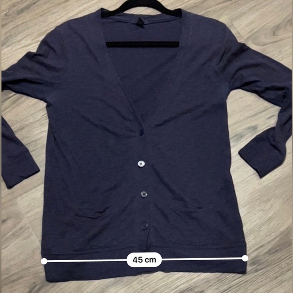 Gap Ladies Size S Navy Lightweight Button-up Cardigan - Picture 15 of 16